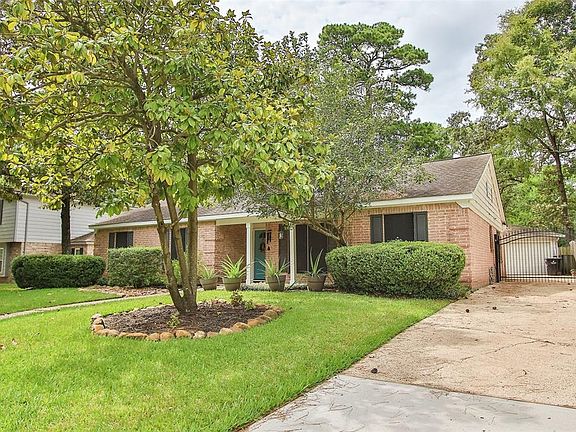 You will love your Gated Driveway!