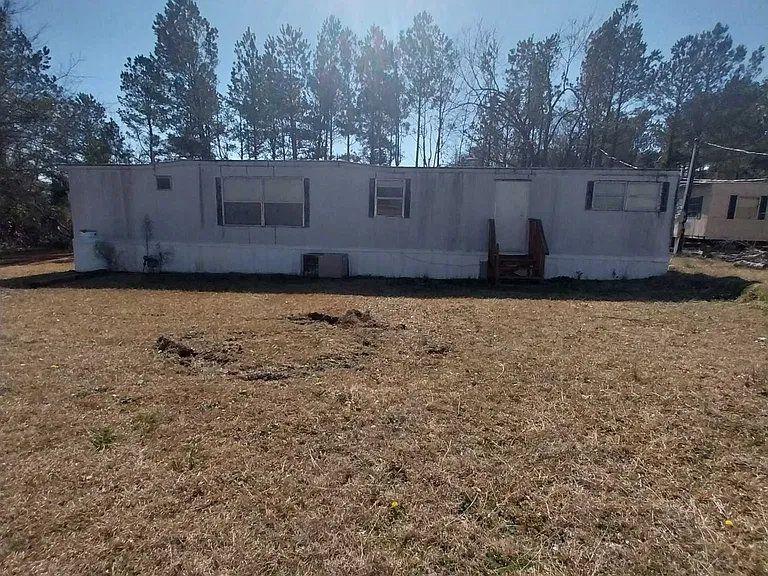28-3566 Gordon Hwy #28 — Photo 1