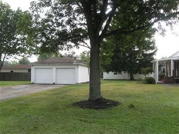 2nd image of 713 North Rd