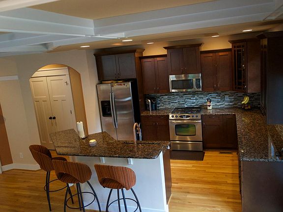 Kitchen & Pantry