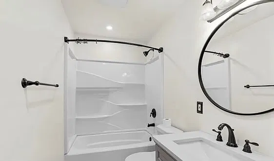 2 bed, 838 sqft, $1,445 — Photo 2