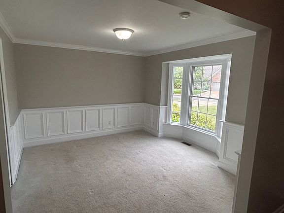 3rd image of 511 Brooks Hollow Ct