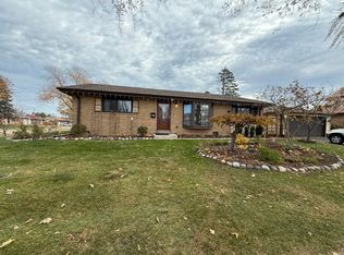 357 Marvin Pl, Wheeling, IL 60090