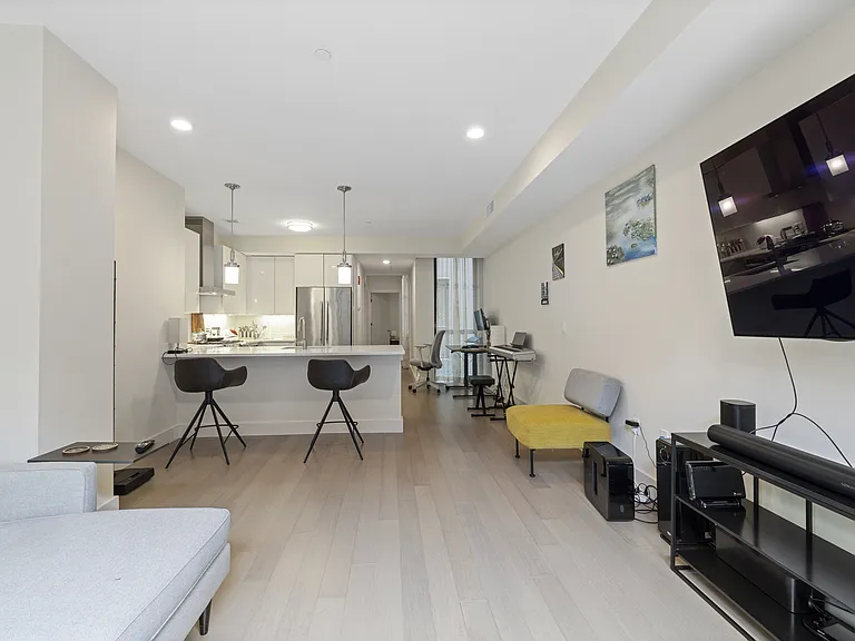 121 Portland St #707 — Photo 5