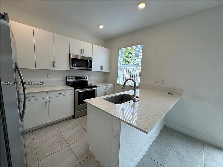 2609 SE 11th St #2609 — Photo 7
