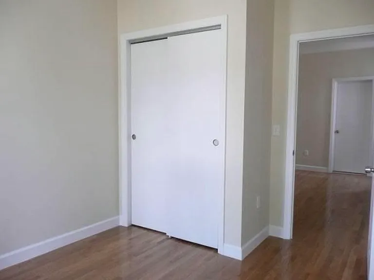 152 New York Ave #5 — Photo 5