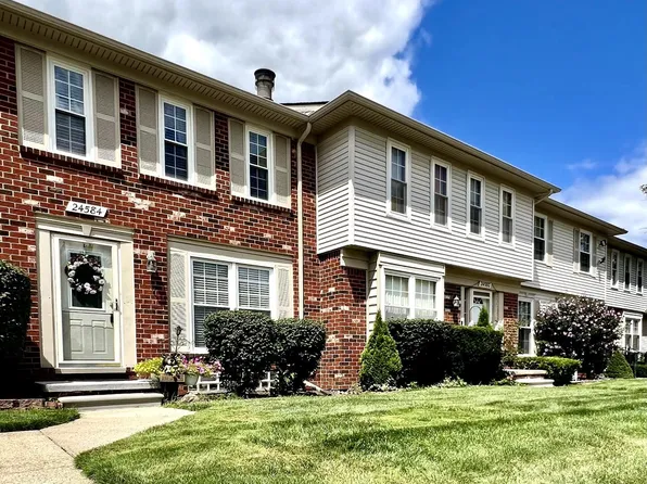 24584 Bashian Dr, Novi, MI 48375