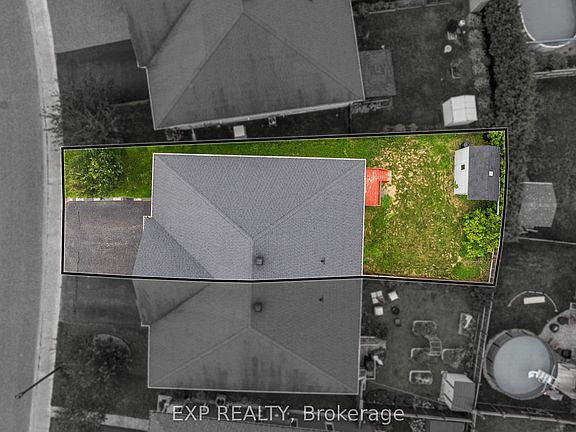 3rd image of 233 Belfort St