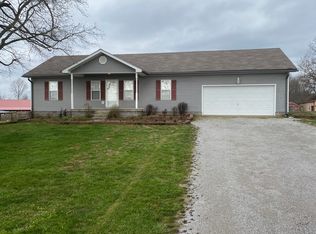 2303 Clarksville Rd, Trenton, KY 42286