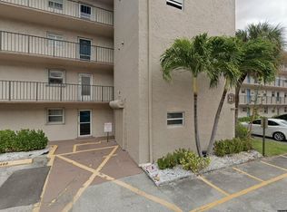 725 Lori Dr, Lake Worth, FL 33461