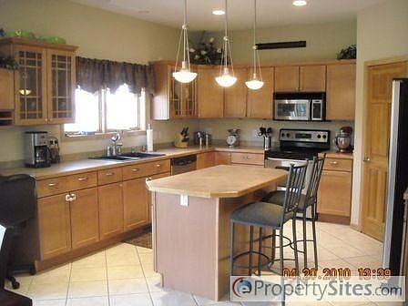 3rd image of 4423 Viking Blvd NE