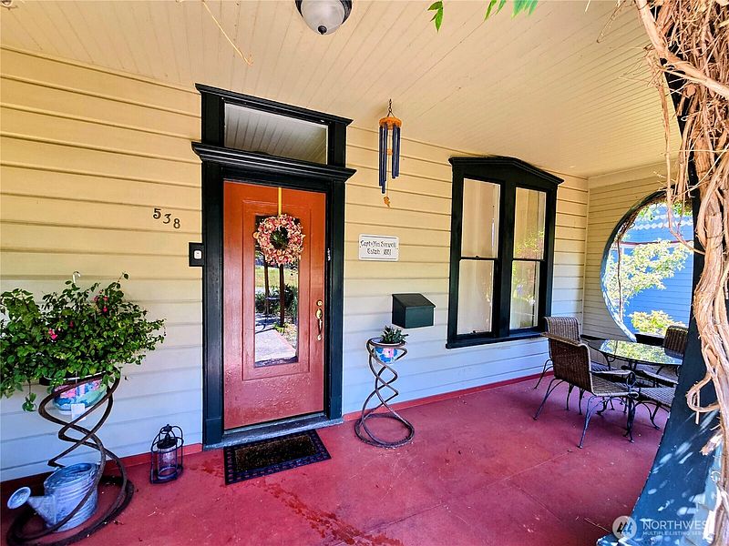 3rd image of 538 Adams Street