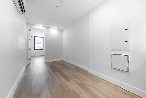 Rented by Twin Group | media 13