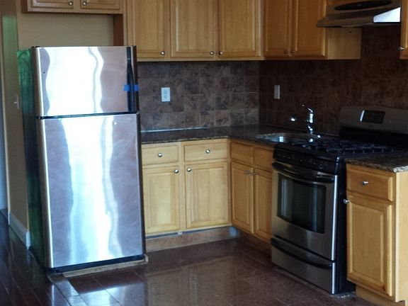 2nd image of 463 Hancock St APT 2