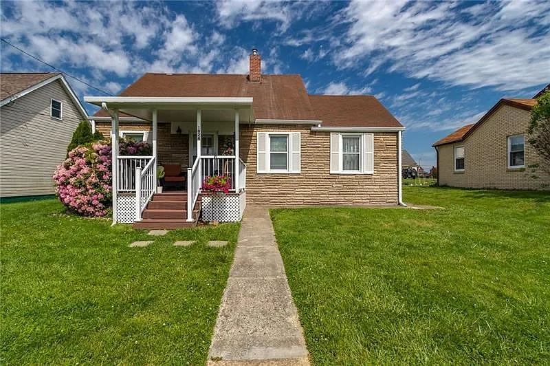 1024 Allaire Ave photo 1