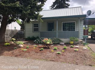 1033 3rd Pl, Springfield, OR 97477