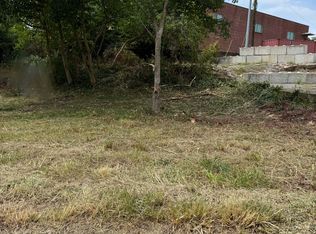 312 S 7th St, Clarksville, TN 37040