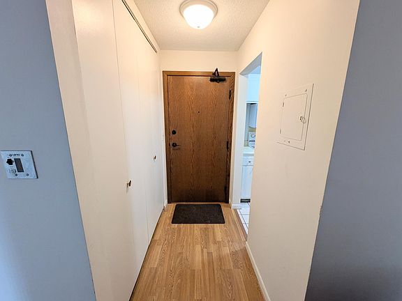 3rd image of 4387 Wilshire Blvd #106