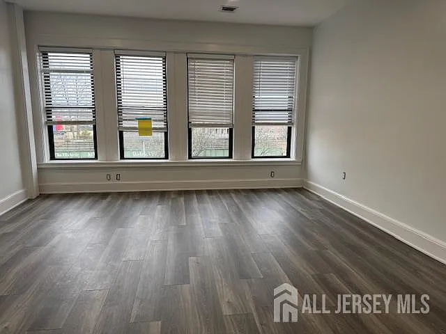 16 North Ave W — Photo 6