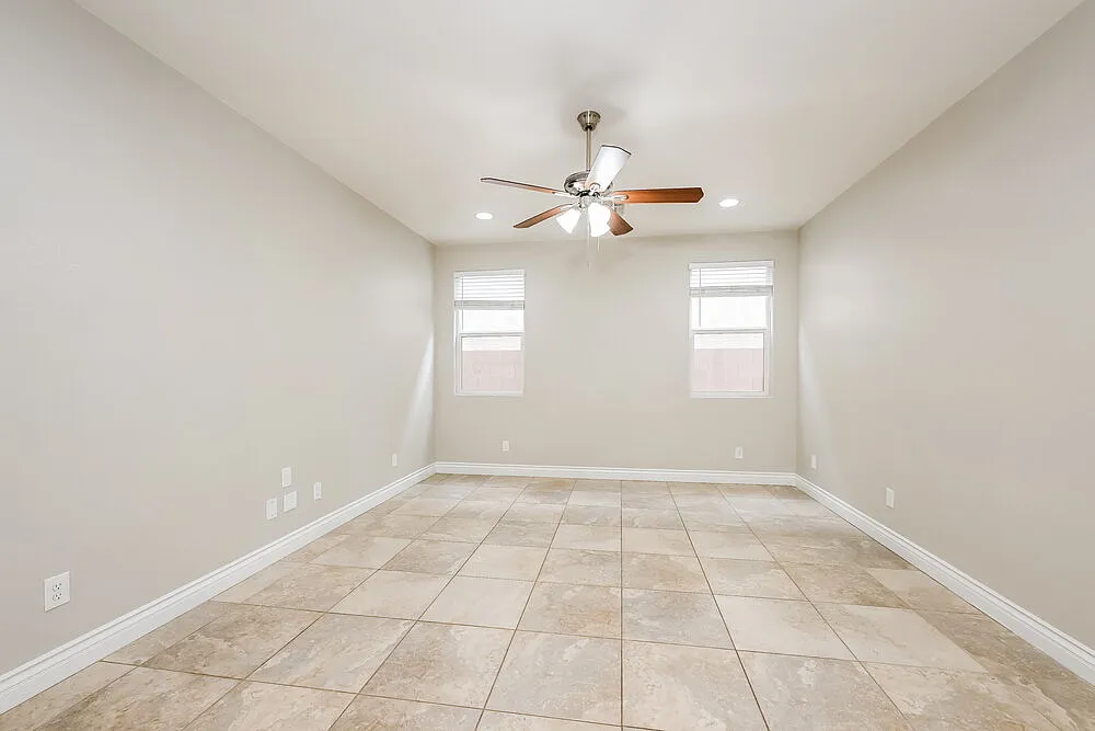 4 bed, 3.0 bath, 2281 sqft, $2,355 — Photo 4