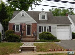 107 Central Ave, Rochelle Park, NJ 07662