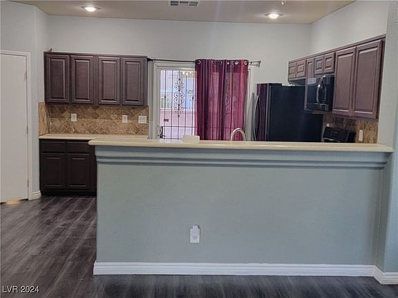 4th image of 4727 Longshot Dr