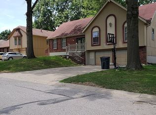 1313 SW 23rd St, Blue Springs, MO 64015