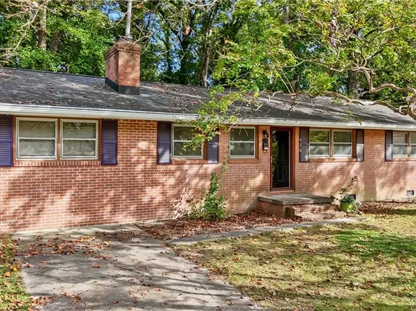 436 Eastwood Dr, Newport News, VA 23602