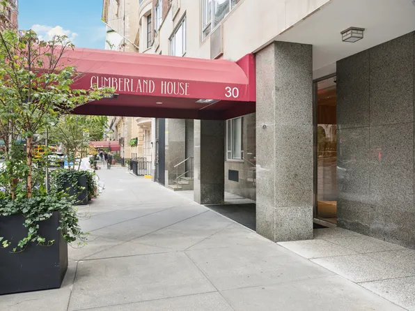 30 East 62nd Street image 11 of 16