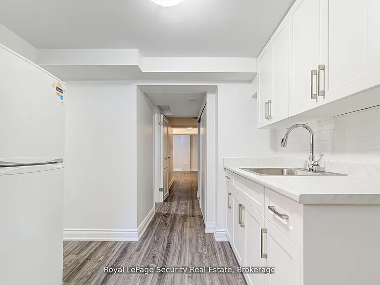 706 Gladstone Ave #LOWER — Photo 6