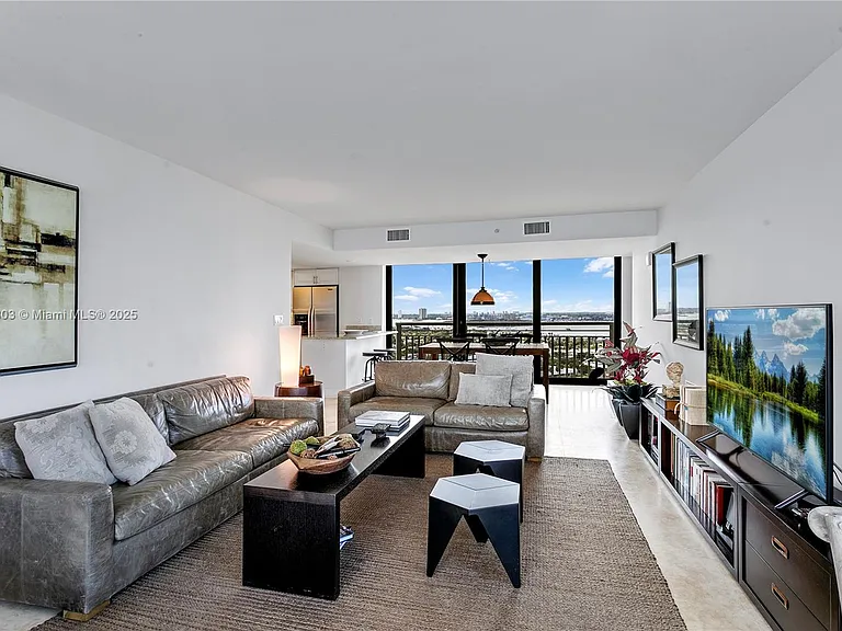 3000 N Ocean Dr #20A — Photo 2