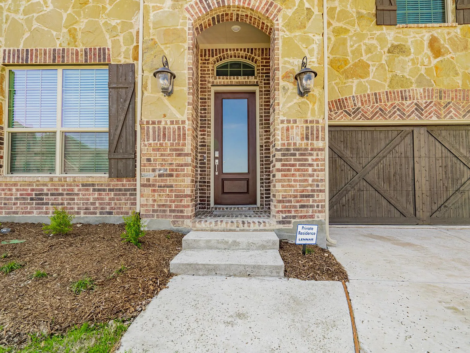 5 bed, 3530 sqft, $7,450 — Photo 3