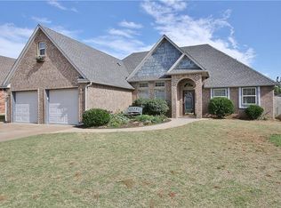 320 E Charlotte Ter, Mustang, OK 73064
