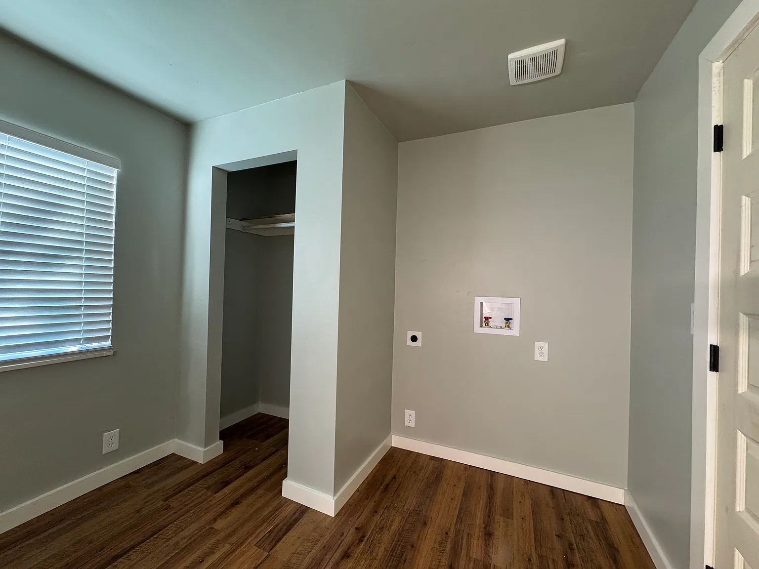 1 bed, $1,075 — Photo 2