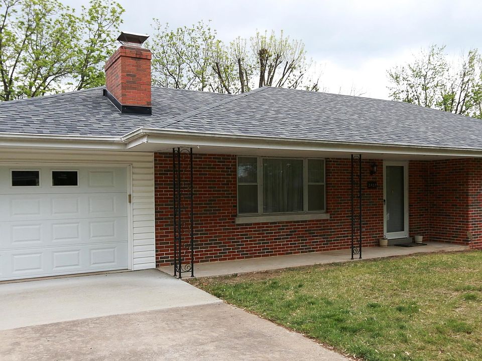 1st image of 2101 Meadow Lake Dr