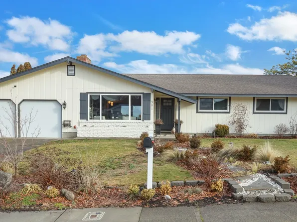 901 E 18th St, The Dalles, OR 97058