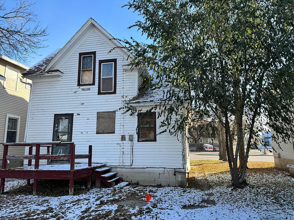 2nd image of 303 N 2nd St