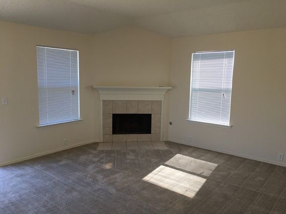 3rd image of 7021 Baybridge Dr