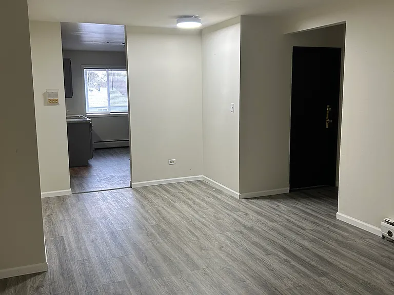 704 Court Of Birch #5 — Photo 3