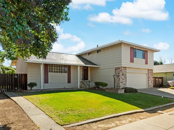 669 Seville Lane, Vacaville, CA 95688