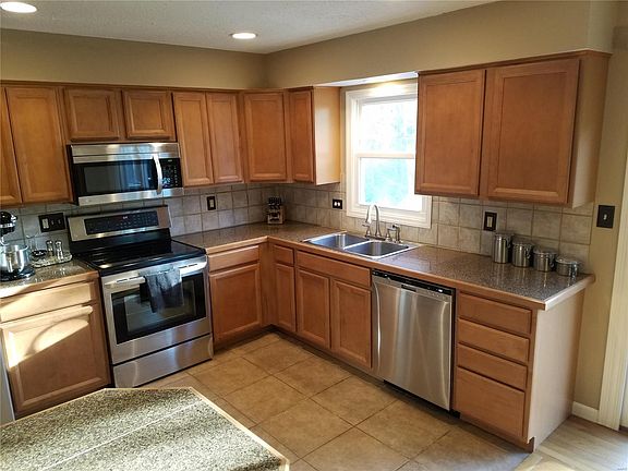 3rd image of 2407 Sarthe Ct