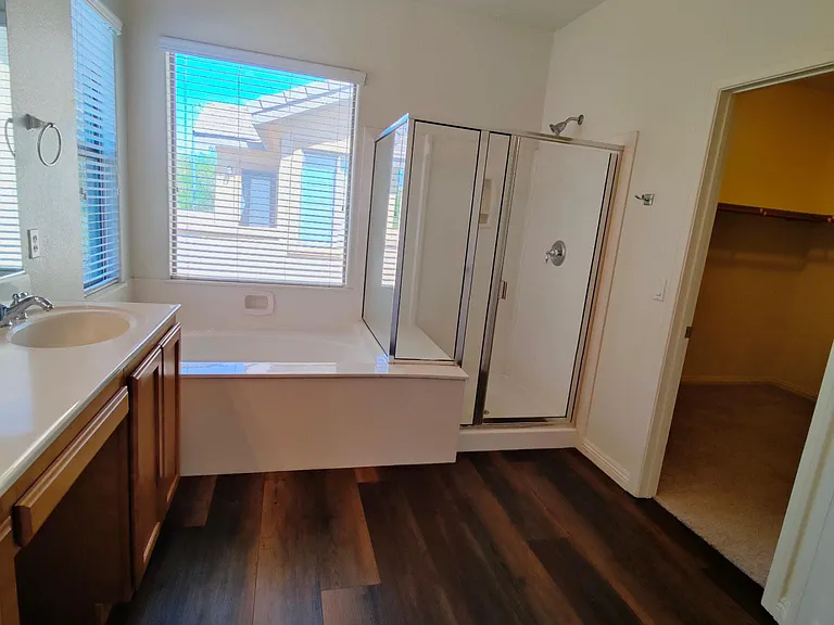 3716 Lower Saxon Ave — Photo 9