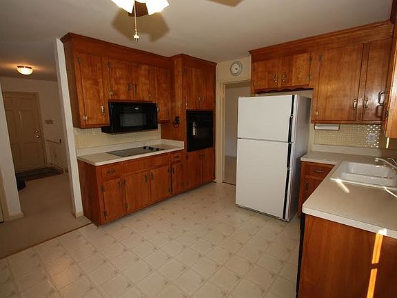 5th image of 517 N Pinetta Dr
