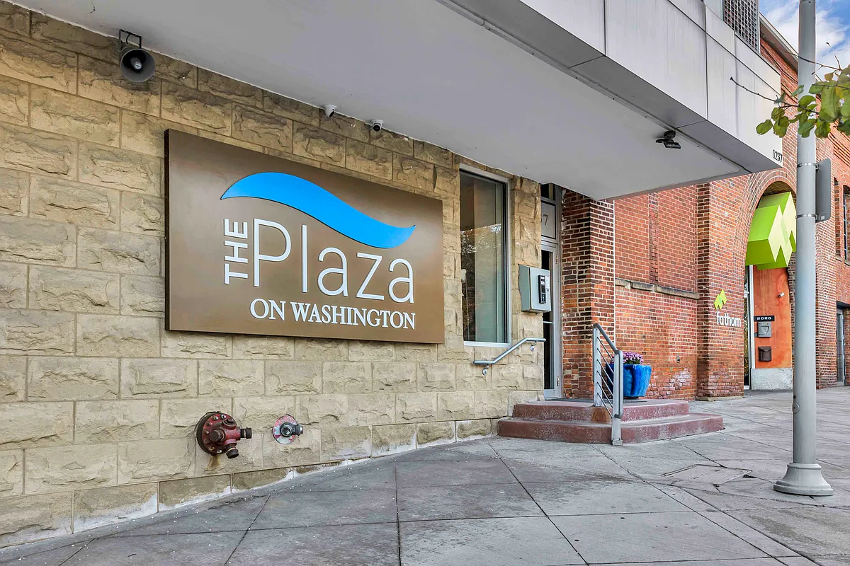 Photo 2 of 30 - 1237 Washington Ave #901 - Cleveland, OH Building Photo - 1237 Washington Ave #901