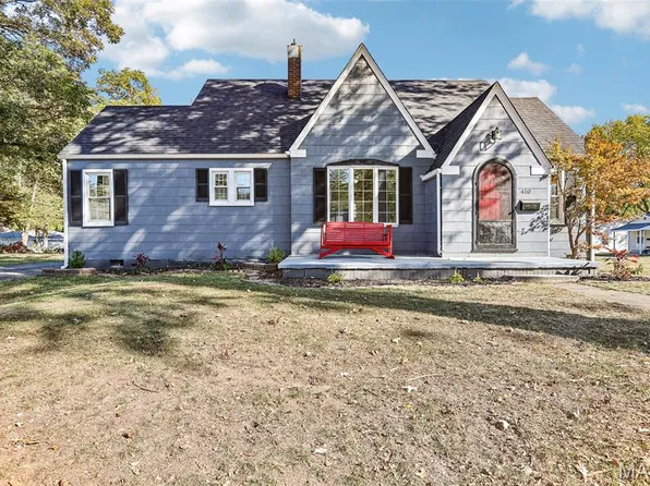 410 15th St, Carlyle, IL 62231