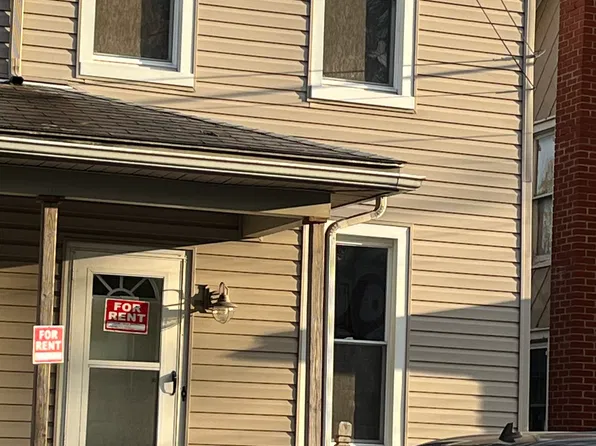 104 W Main St, Newmanstown, PA 17073