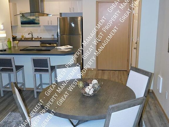 3rd image of 5915 Lake Grove St SW #103