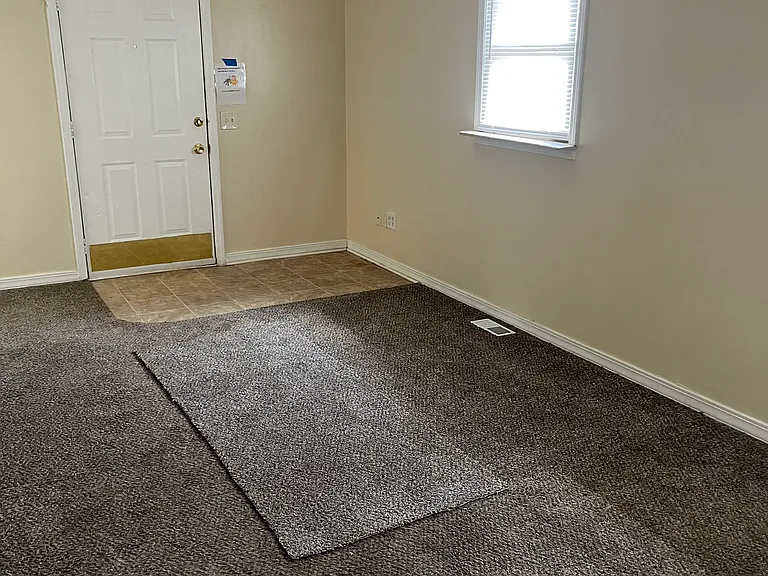 3159 Brown St — Photo 2
