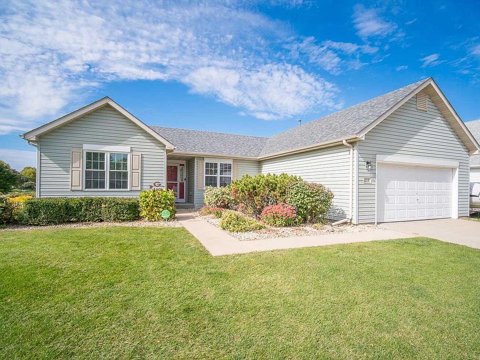 263 Stonefield Dr, Lake Mills, WI 53551 Zillow