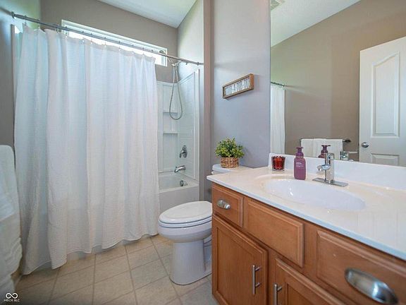 5th image of 16111 Matlock Cir